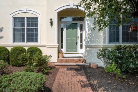5 Alvamar Court Montgomery NJ 08558