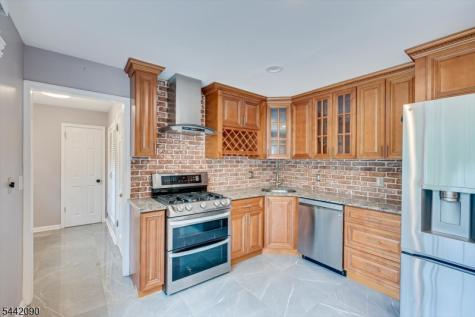 162 Mali Drive North Plainfield NJ 07062