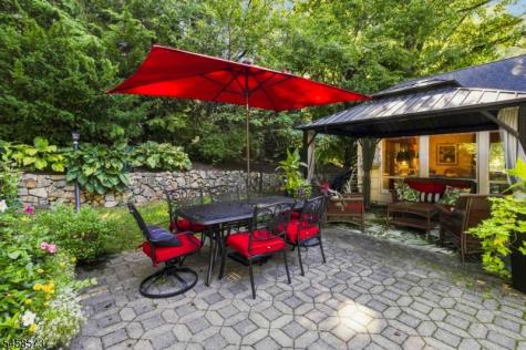 16 Warwick Road Chatham NJ 07928