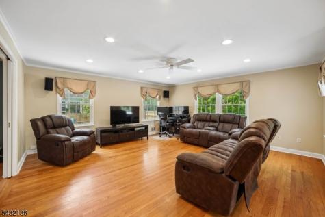 22 Homestead Terrace Scotch Plains NJ 07076