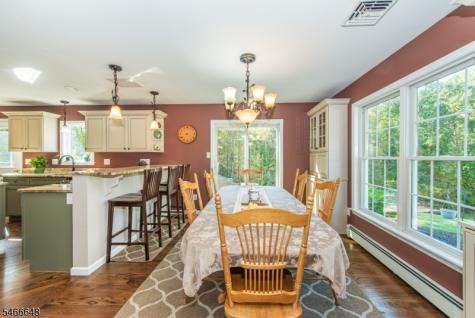 9 Old Traveled Way Roxbury NJ 07852