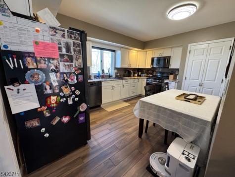 33 Woodsedge Avenue Mount Olive NJ 07828