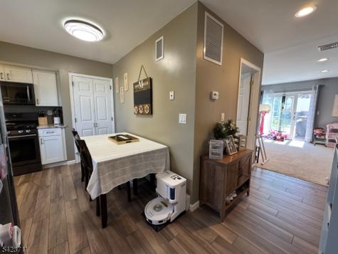 33 Woodsedge Avenue Mount Olive NJ 07828