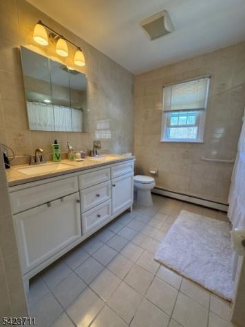 33 Woodsedge Avenue Mount Olive NJ 07828
