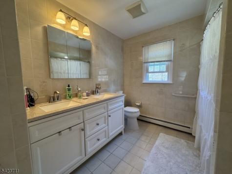 33 Woodsedge Avenue Mount Olive NJ 07828