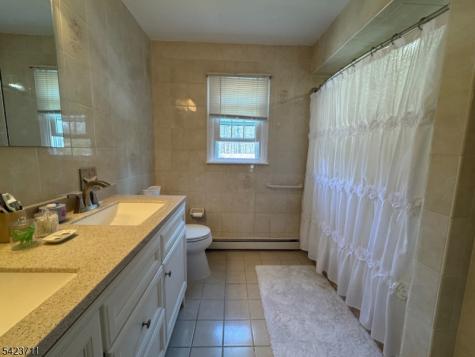 33 Woodsedge Avenue Mount Olive NJ 07828