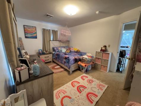 33 Woodsedge Avenue Mount Olive NJ 07828