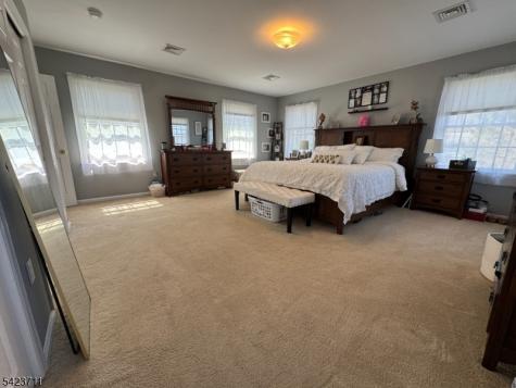 33 Woodsedge Avenue Mount Olive NJ 07828