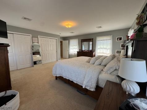 33 Woodsedge Avenue Mount Olive NJ 07828