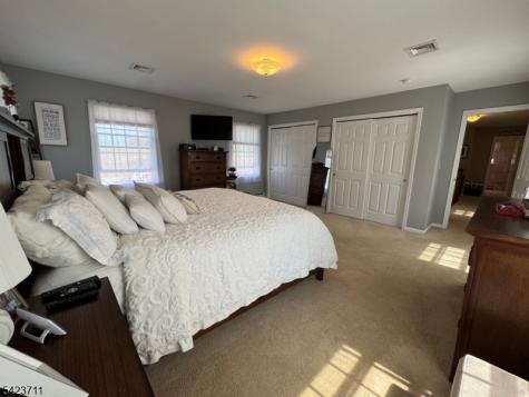 33 Woodsedge Avenue Mount Olive NJ 07828
