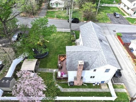 33 Woodsedge Avenue Mount Olive NJ 07828