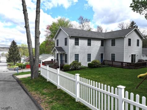 33 Woodsedge Avenue Mount Olive NJ 07828