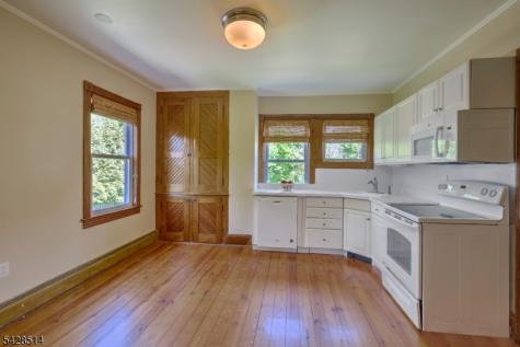16 William Street Tewksbury NJ 08858