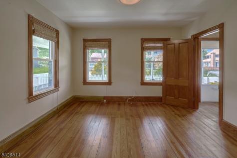 16 William Street Tewksbury NJ 08858