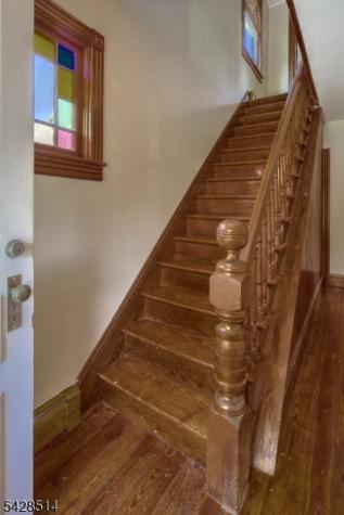 16 William Street Tewksbury NJ 08858