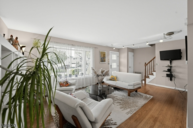 40 Jackson Street Nutley NJ 07110