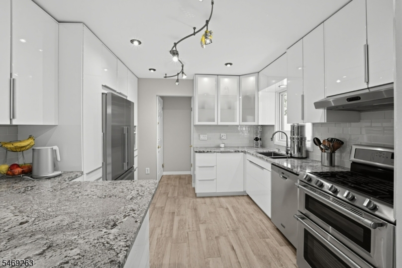 40 Jackson Street Nutley NJ 07110
