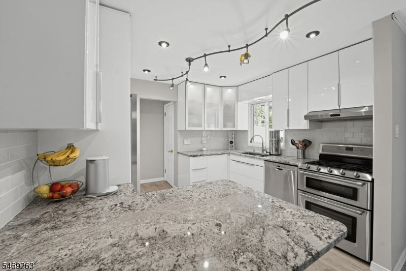 40 Jackson Street Nutley NJ 07110