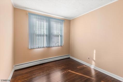 40 Ling Street Woodbridge NJ 08863