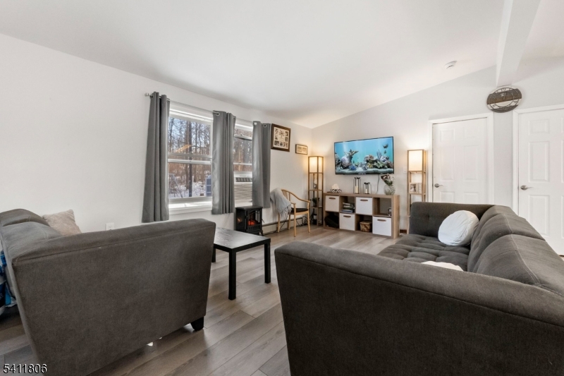191 Millbrook Road Hardwick NJ 07825