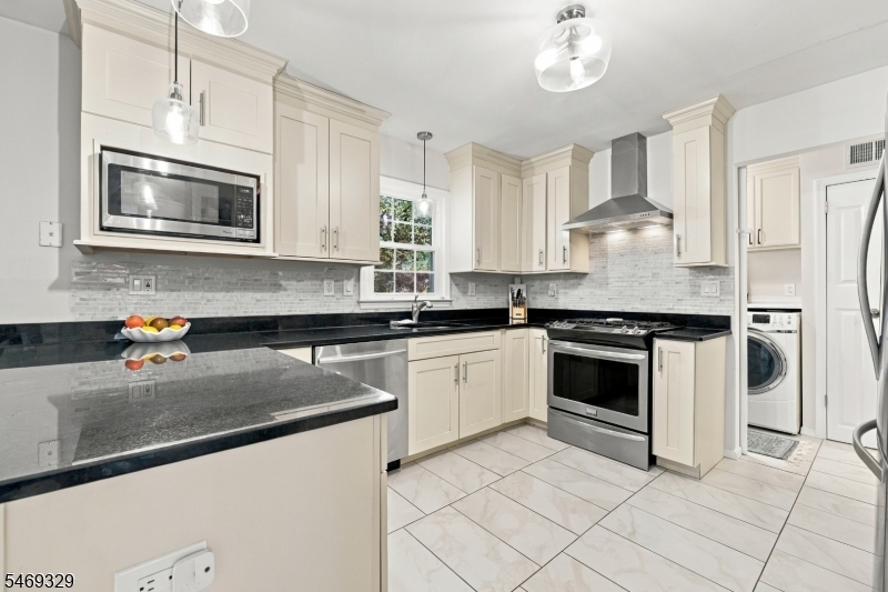 49 Raynor Road Morris NJ 07960