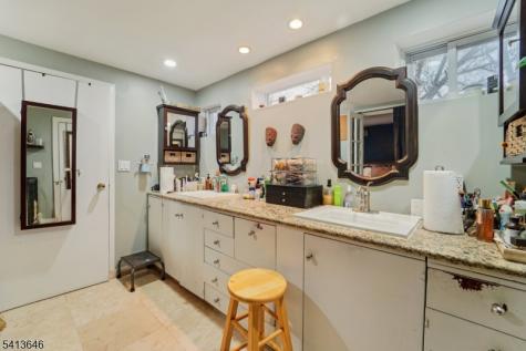 5 Overlook Avenue West Orange NJ 07052