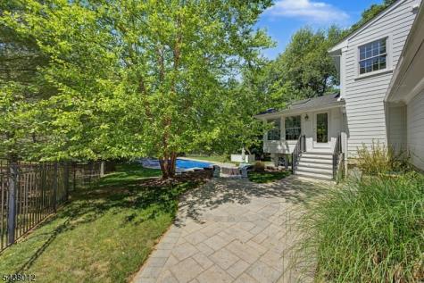 11 Goose Cove Lane Ramsey NJ 07446