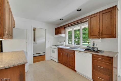 403 W Oakland Avenue Oakland NJ 07436