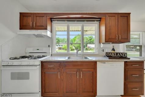 403 W Oakland Avenue Oakland NJ 07436