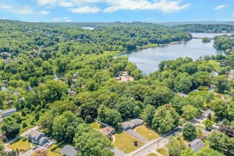 403 W Oakland Avenue Oakland NJ 07436