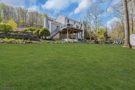 16 Joan Drive Byram NJ 07874