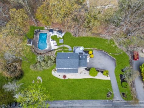 16 Joan Drive Byram NJ 07874