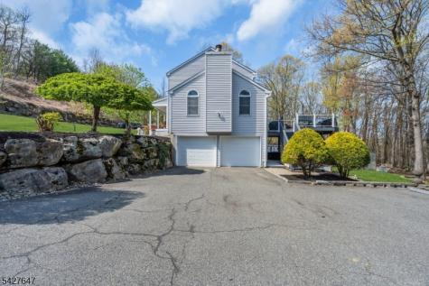 16 Joan Drive Byram NJ 07874