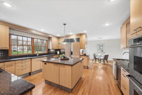 8 Bennington Road Morris NJ 07960