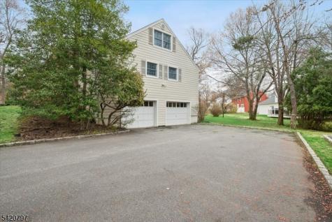 8 Bennington Road Morris NJ 07960