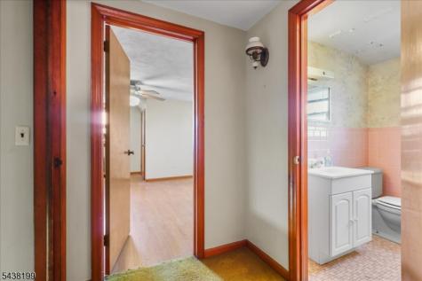 236 Hickory Avenue Garwood NJ 07027