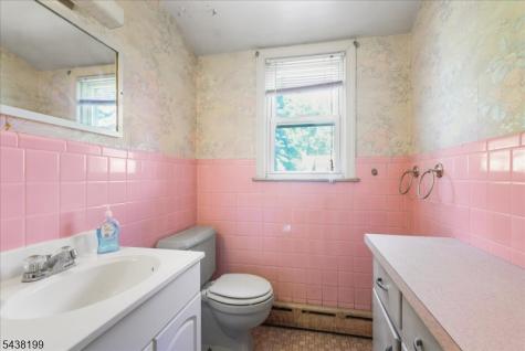236 Hickory Avenue Garwood NJ 07027