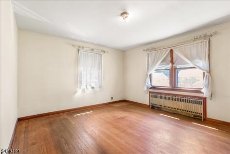 236 Hickory Avenue Garwood NJ 07027