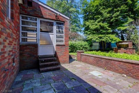 236 Hickory Avenue Garwood NJ 07027