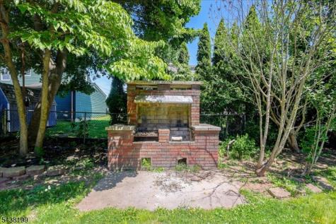236 Hickory Avenue Garwood NJ 07027