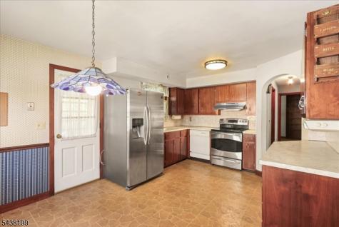 236 Hickory Avenue Garwood NJ 07027