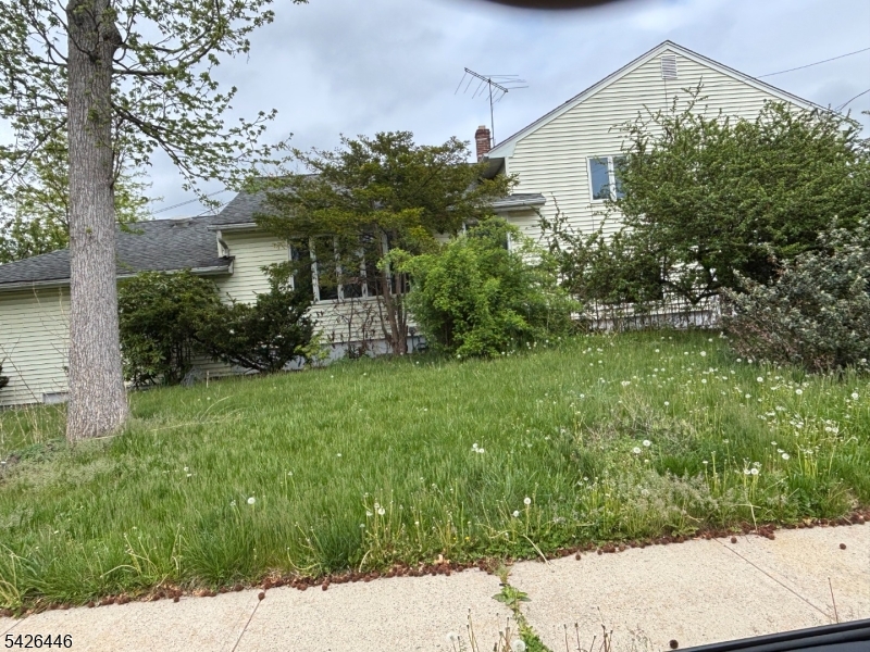 6 Grand Street Clark NJ 07066
