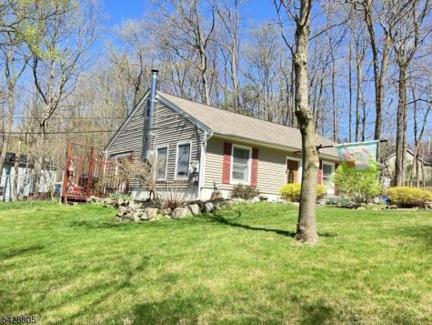 53 Paddock Avenue Vernon NJ 07422
