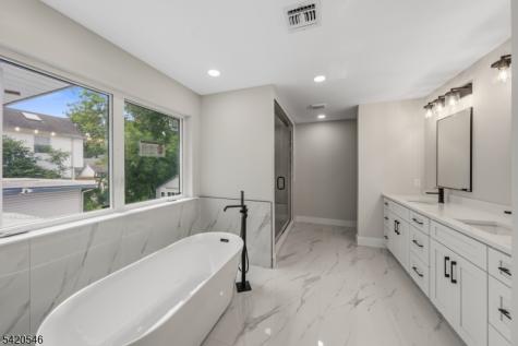 72 Hillside Road Elizabeth NJ 07208