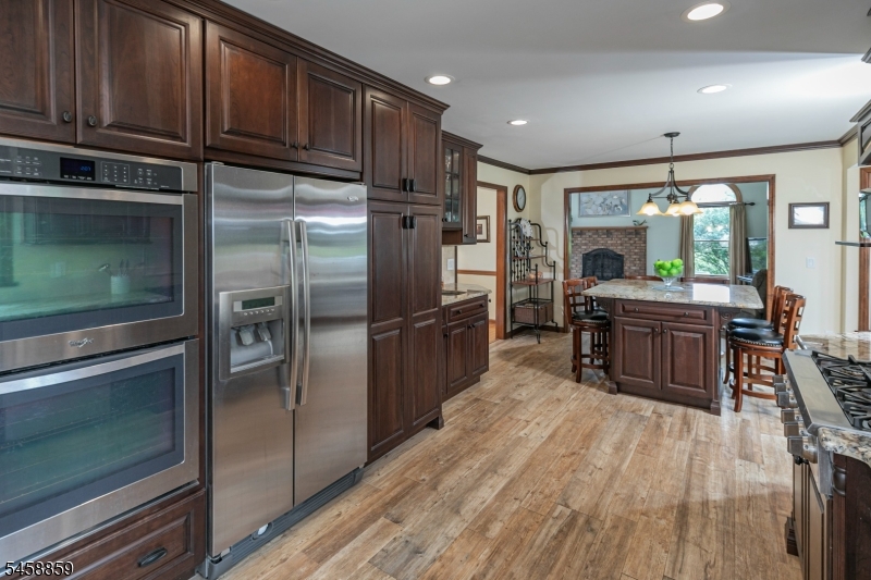 9 Summershade Lane Raritan NJ 08551