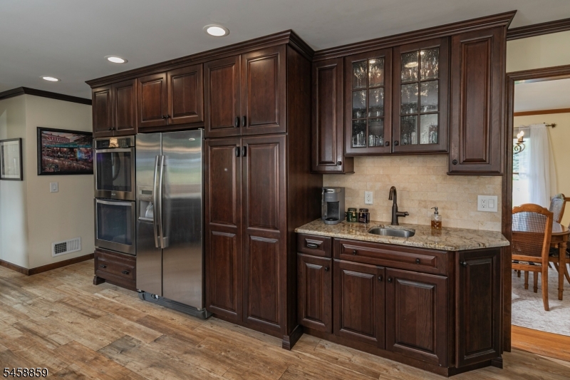 9 Summershade Lane Raritan NJ 08551