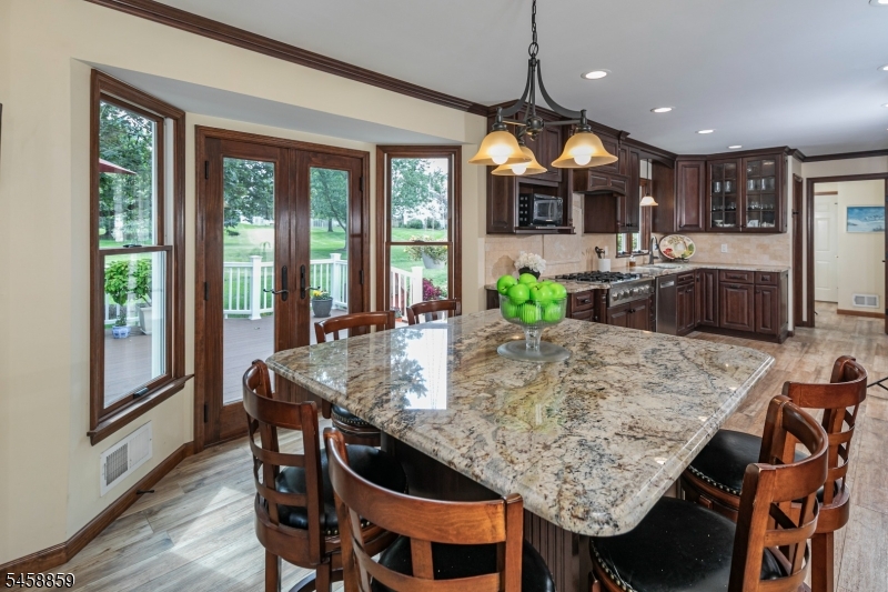 9 Summershade Lane Raritan NJ 08551
