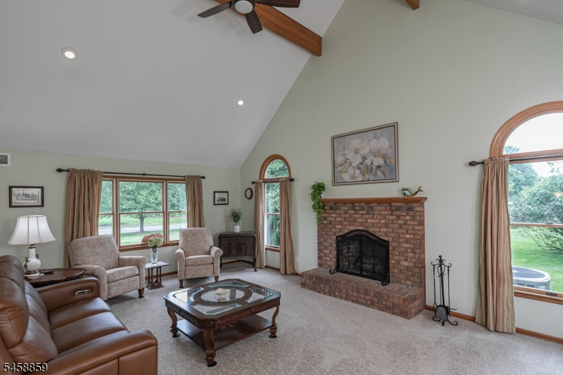 9 Summershade Lane Raritan NJ 08551
