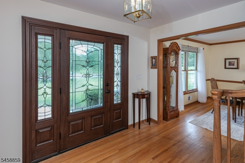 9 Summershade Lane Raritan NJ 08551