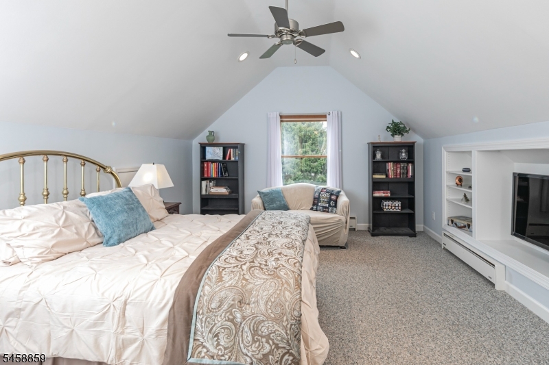 9 Summershade Lane Raritan NJ 08551